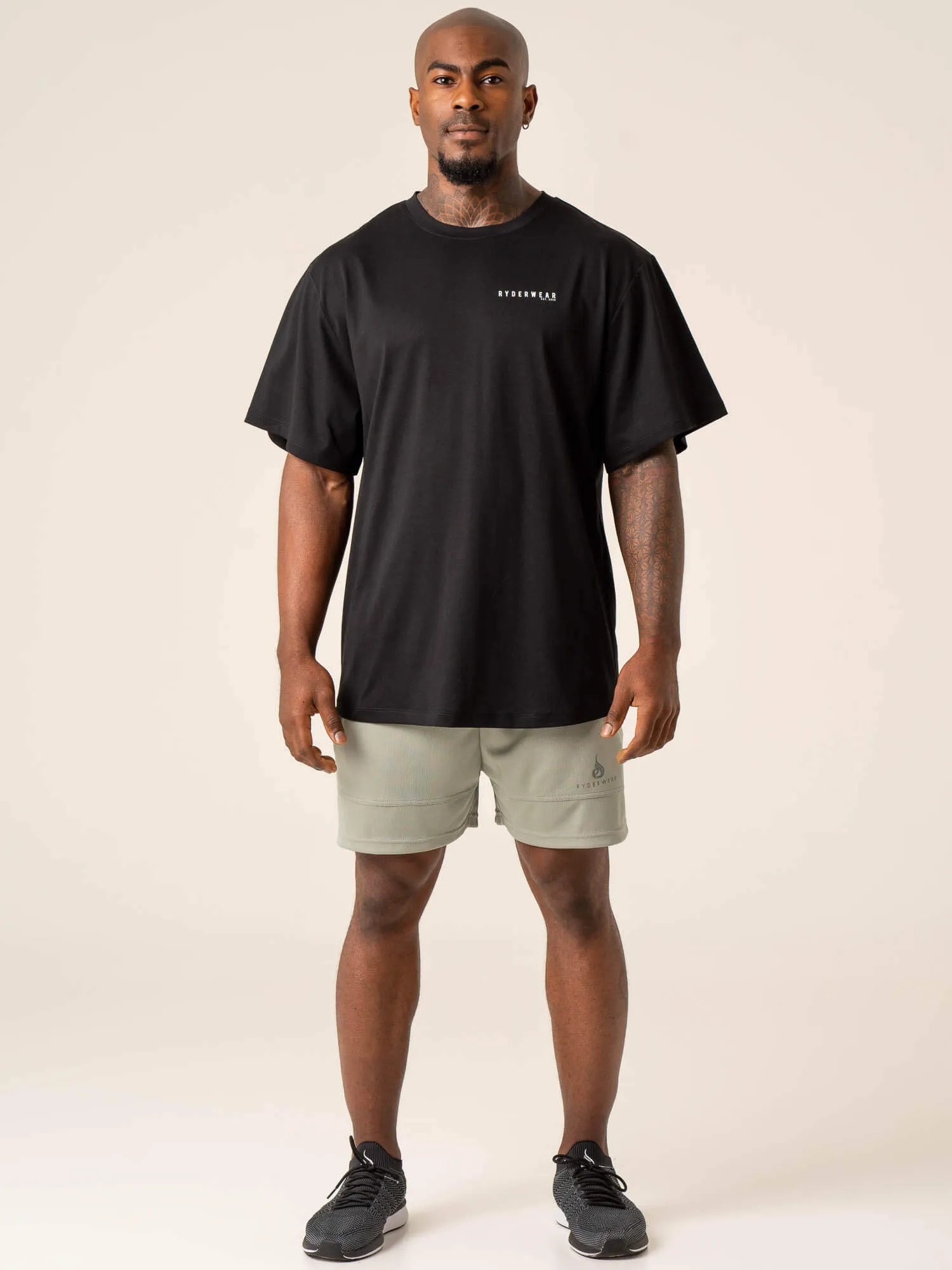 Advance Oversized T-Shirt - Black