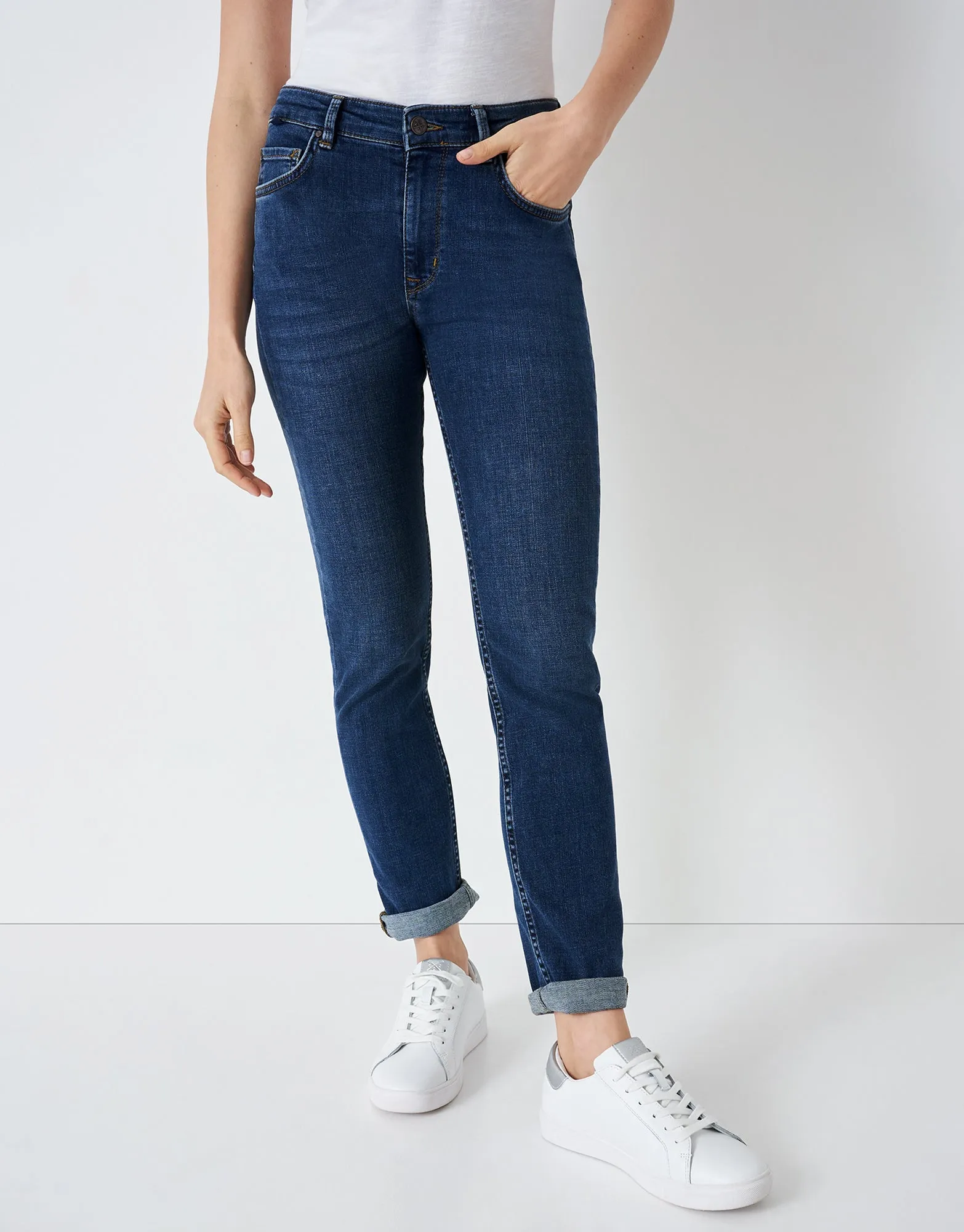 Crew Clothing - Straight Jeans - Vintage Mid Wash